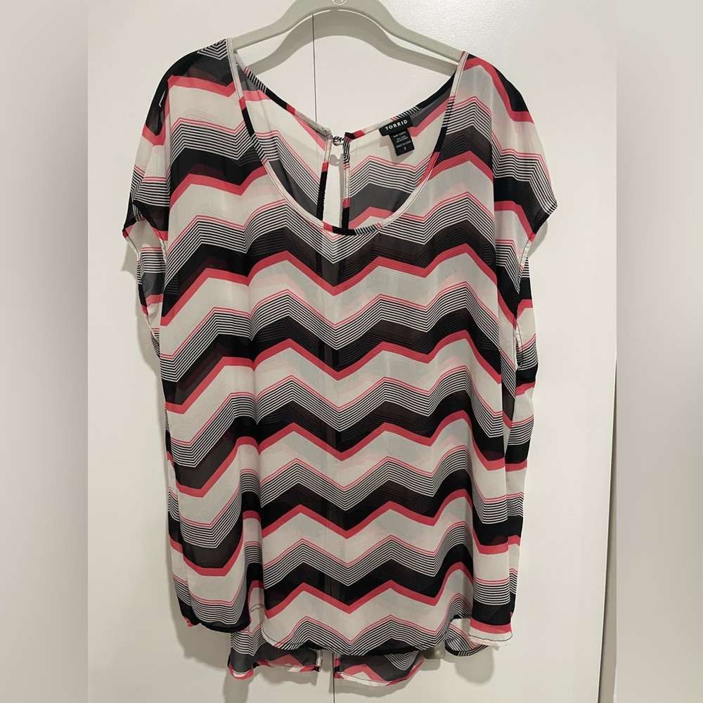 Torrid Herringbone Top Size 2